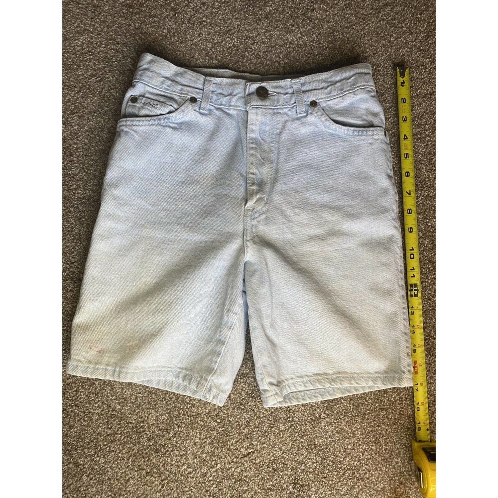 Vintage Chic High Waisted Light Blue Denim Mom Jean Shorts 26 In. Waist F20